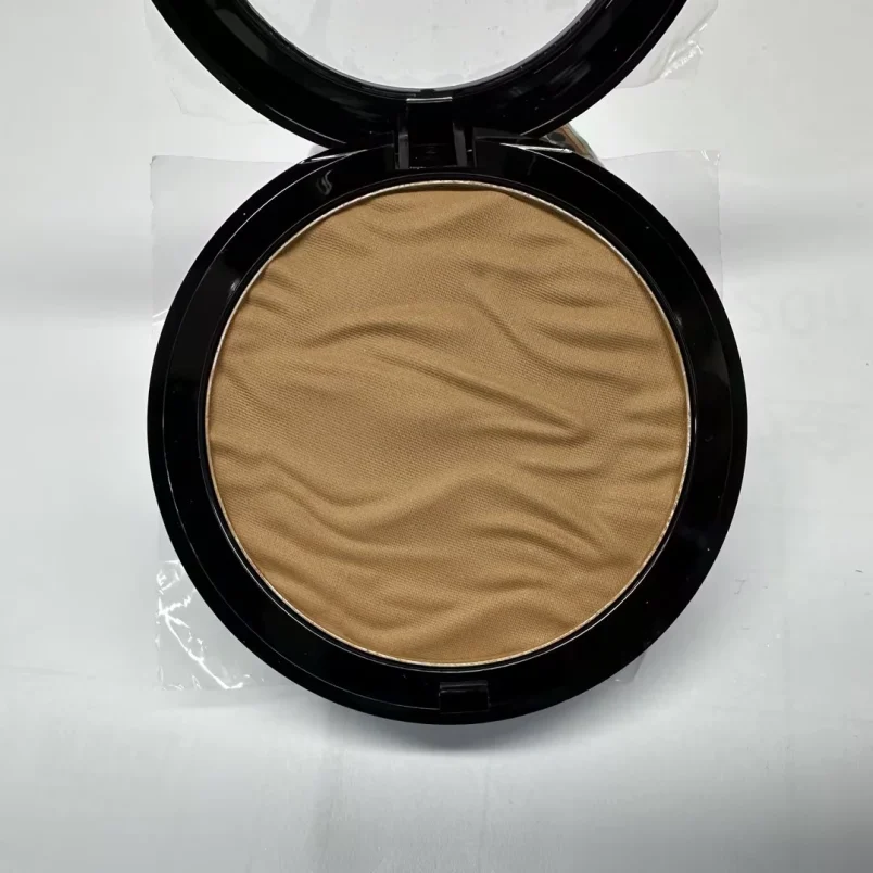 Llasido Butter Cream Bronzer for Mature Skin - Image 2