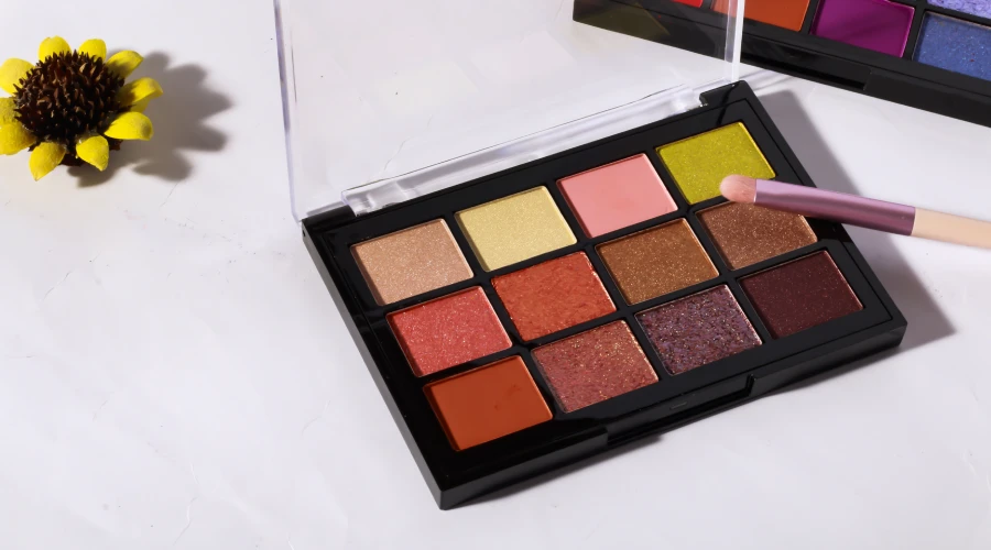 hazel eyeshadow palette